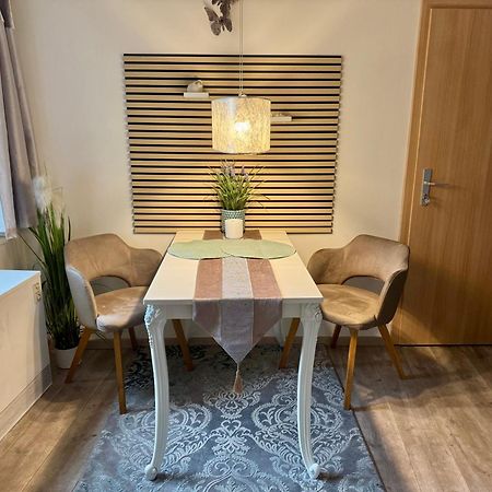 Wohnung Mit Charme, Netflix ไรน์ชเตทเทน ภายนอก รูปภาพ