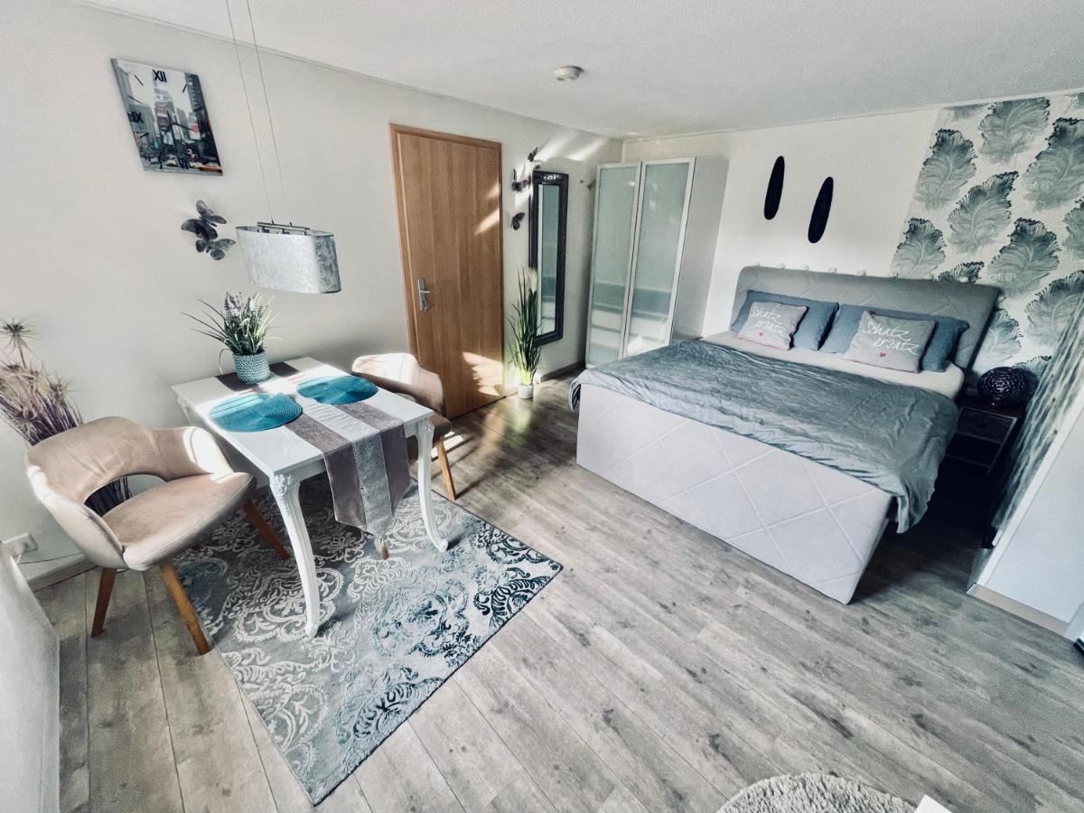Wohnung Mit Charme, Netflix ไรน์ชเตทเทน ภายนอก รูปภาพ