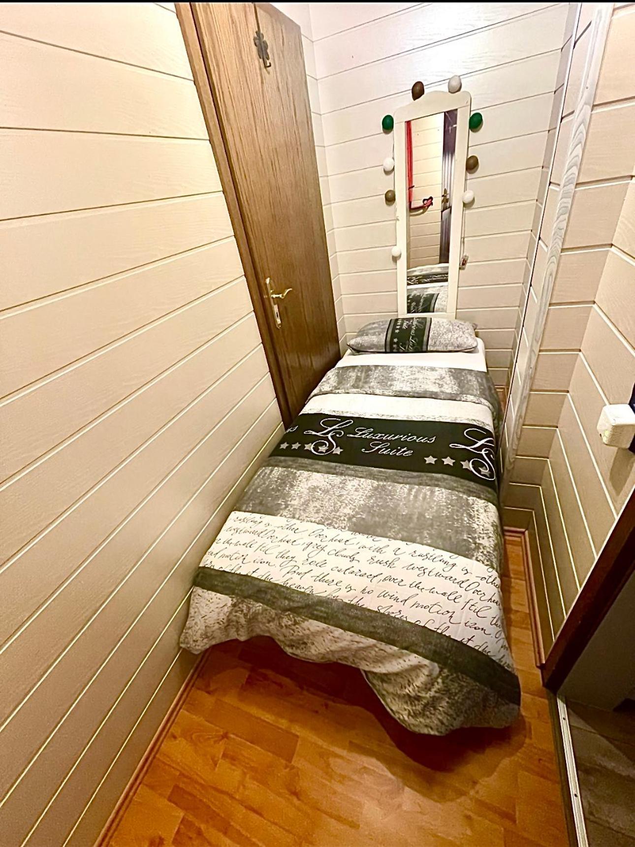 Wohnung Mit Charme, Netflix ไรน์ชเตทเทน ภายนอก รูปภาพ